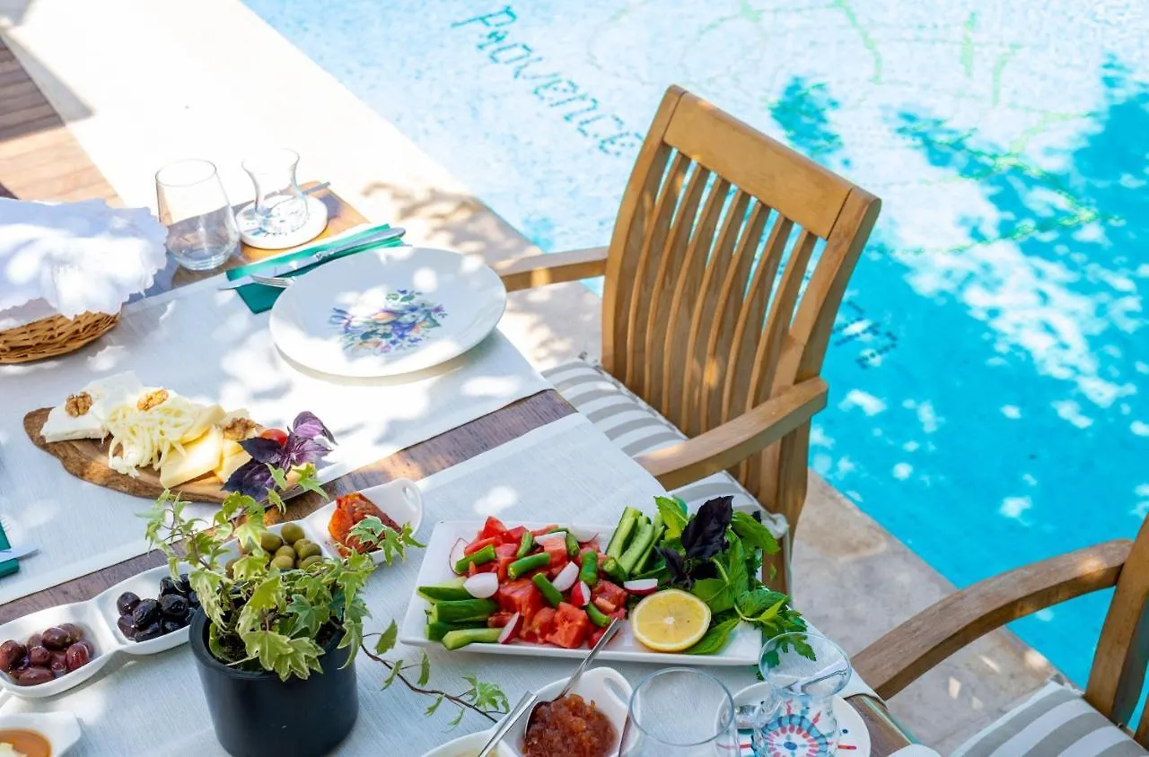 Provence Mansıon Alaçati Otel